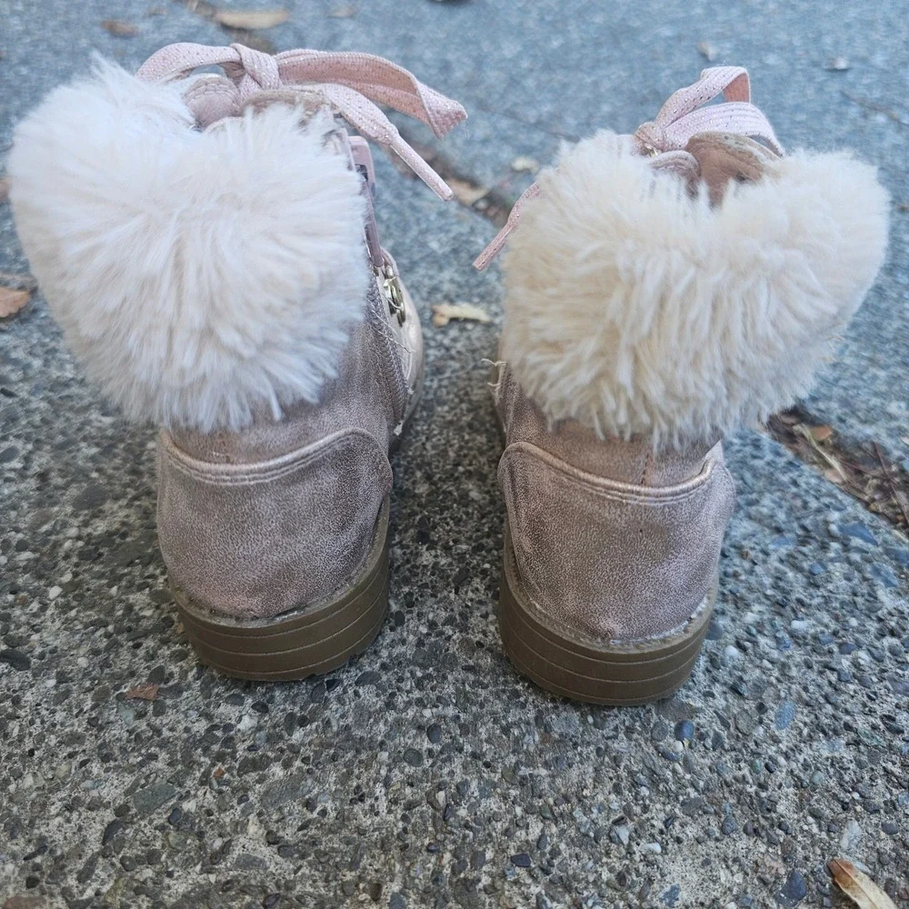 Girls Pink Sparkle Faux Fur‎ Lined Winter Boots Lace Up Side Zip Size 6